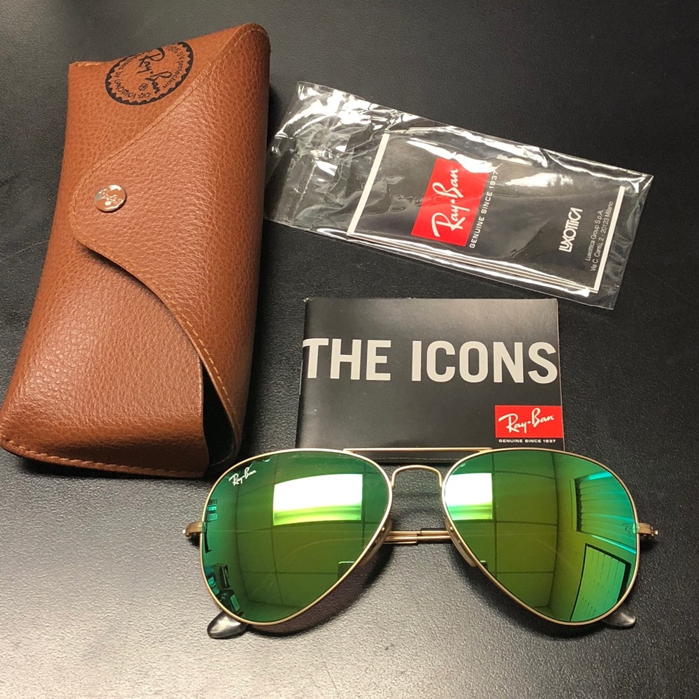 Ray-Ban Aviator green mirror lens